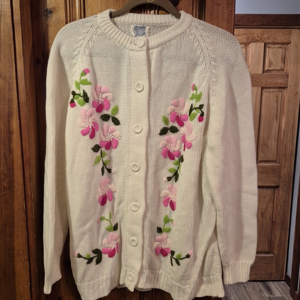 VINTAGE 60’S SEARS Womens Large Pink FLORAL EMBROIDERED Button Cardigan SWEATER